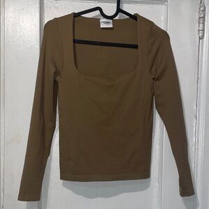 Dynamic Los Angeles boutique brand Long Sleeve Square Neck Top with build in bra